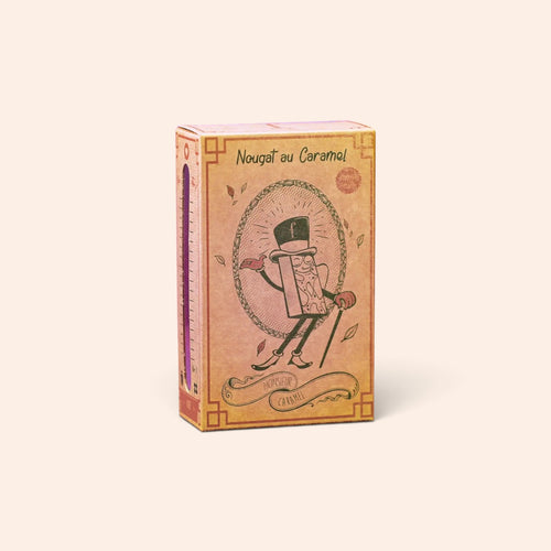 Boîte de 100g de nougat au caramel Maison Fruidoraix avec une illustration vintage de personnage en haut-de-forme